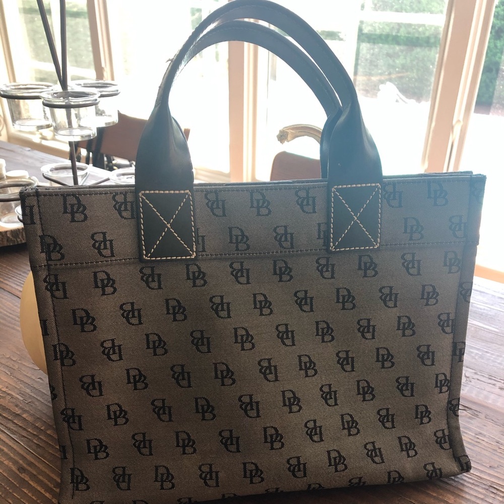 Classic Dooney & Bourke small purse